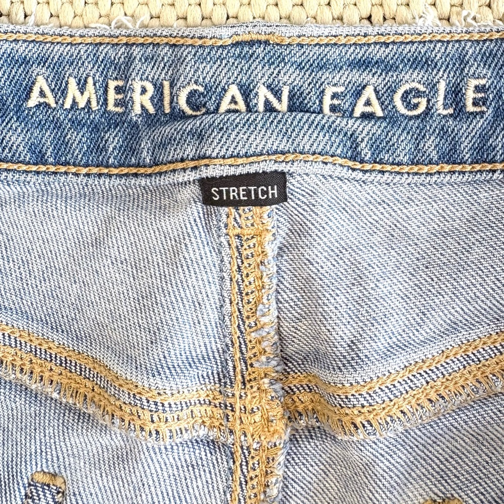 American Eagle Stretch Ripped High Rise Mom Jean in Emotional Blue Size 12 - Picture 12 of 14